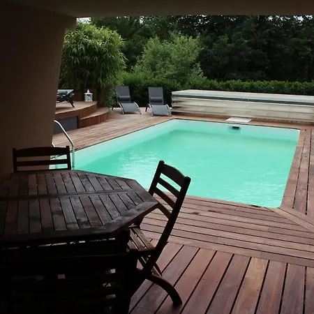 Διαμέρισμα Confort Au Coeur Du Parc Livradois Forez